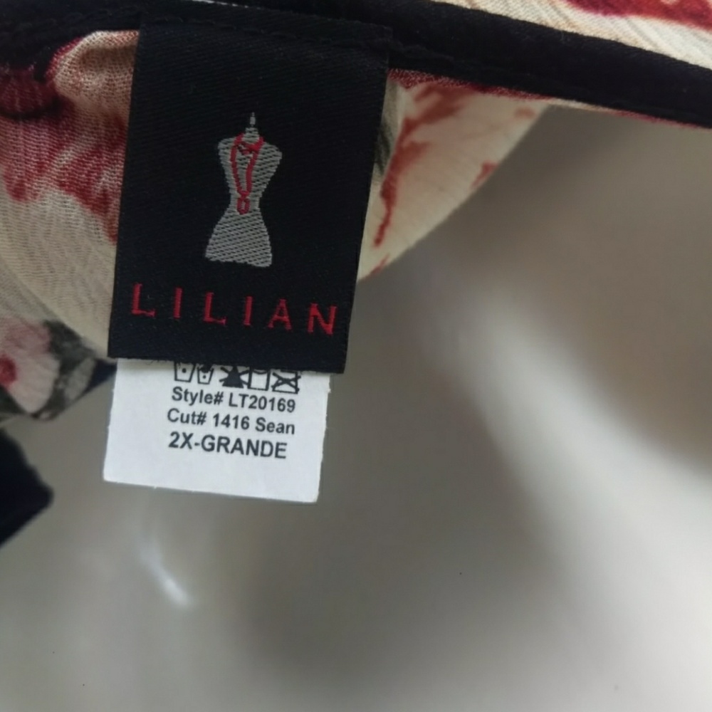Lilian black cold shoulder flower blouse - Picture 7 of 7
